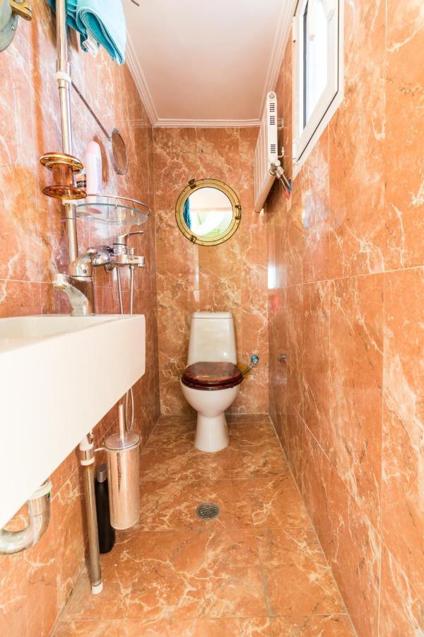 פיראוס A Luxury Maisonette With Sea View מראה חיצוני תמונה